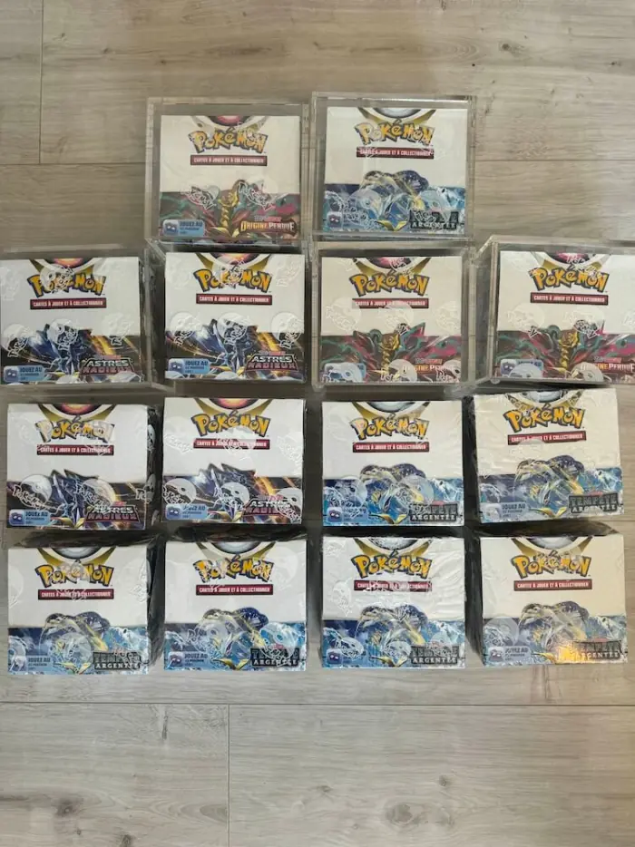Displays de boosters Pokémon Écarlate et Violet